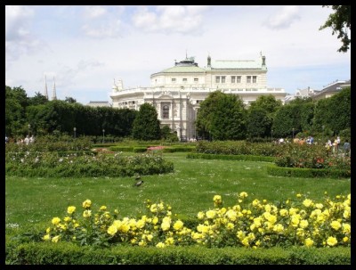 DSC01532 - Rosengarten der Hofburg in Wien.jpg