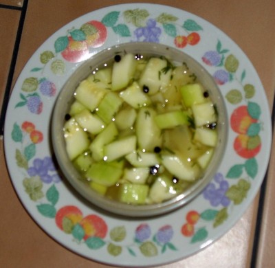 Zucchini-Ananas-Salat.jpg