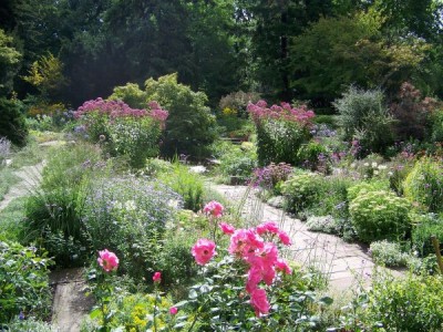 1875-garten-abgesenkt.jpg
