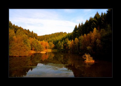 die-kleine-Insel-im-Herbst-a27135741.jpg