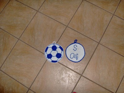 Topflappen Schalke Ball.jpg