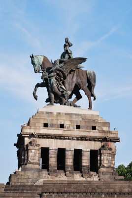 Kaiser_Wilhelm_Statue.jpg